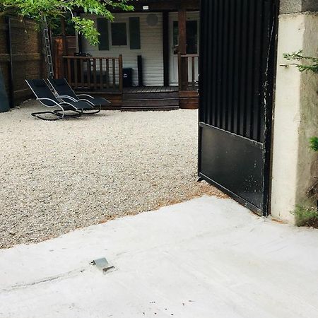 Mobil-Home Sur Terrain Prive Сериньян Экстерьер фото
